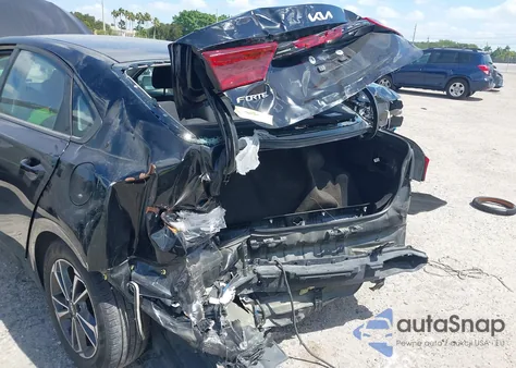 2023 Kia Forte Lxs из США, поврежденный, VIN 3KPF24AD9PE643087